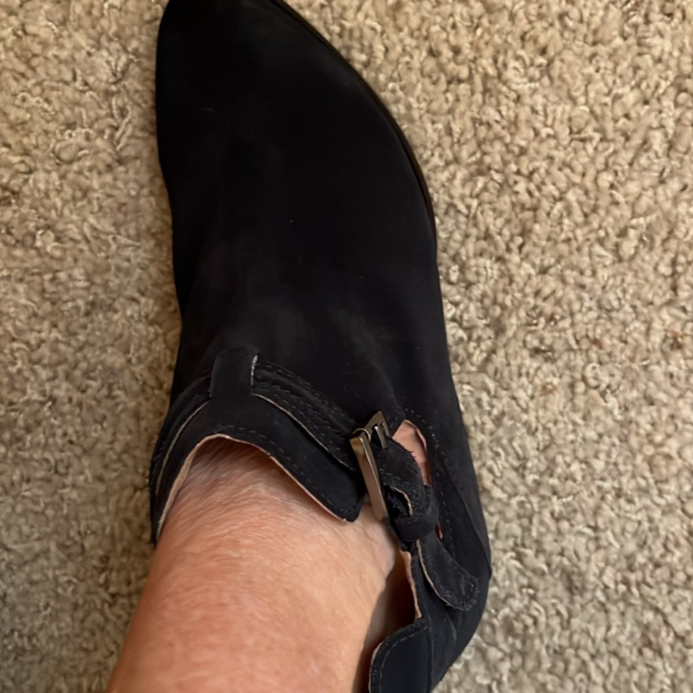 Seychelles Tourmaline Suede Booties - Picture 11 of 11